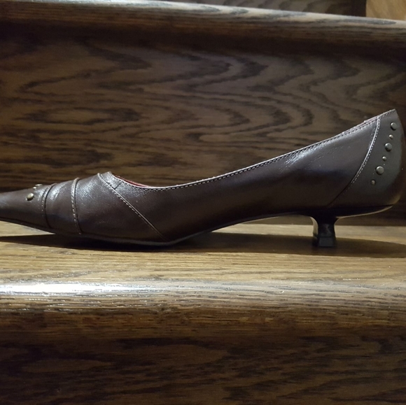 Brown heels - Picture 1 of 3